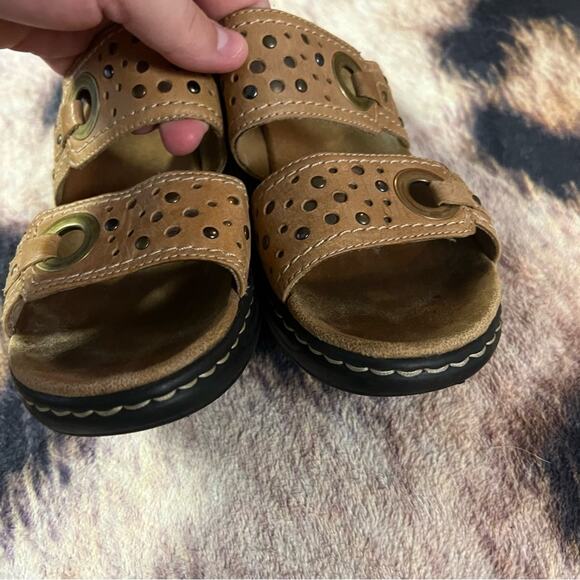 Clarks Double Strap Slide On Leather Sandals Women's Size 8 Tan Brown - Picture 12 of 12